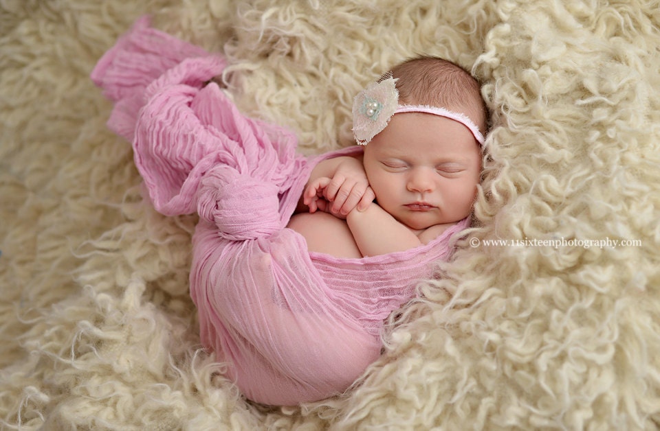 Kain Kasa Bayi Warna Merah Mud - Photography Newborn ulasan dan harga